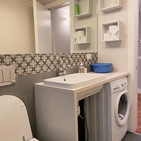 Mirabello Apt, Elegant And Shiny, 2bdr Ac, 2 Bth, Private Parking!
